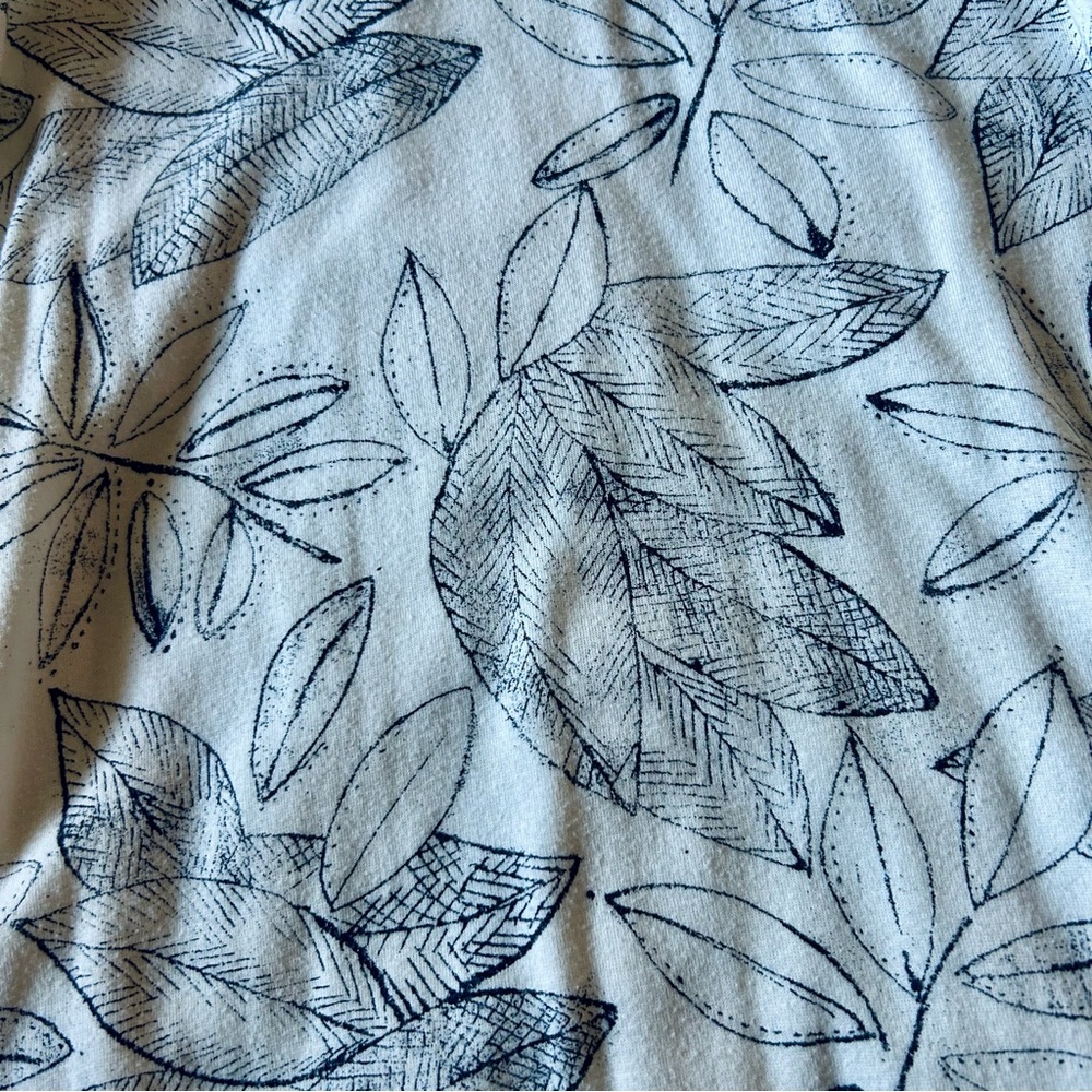 Leaf Print Tank - Picture 5 of 5